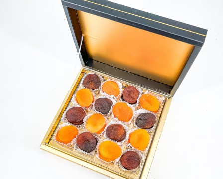 Apricot gift box 230 grams