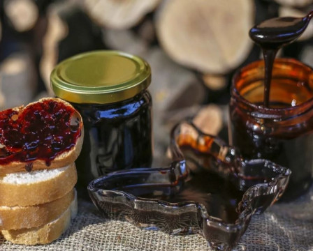 Ready-made Turkish rosehip jam from Nazilköy – 460 grams