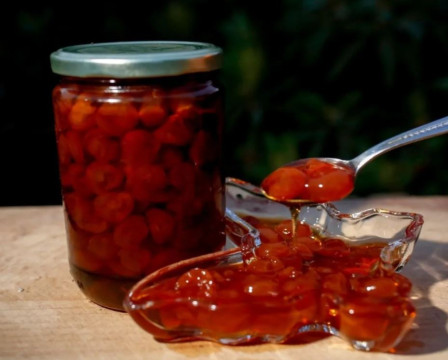 Ready-made white cherry jam from Nazilköy – 460 grams