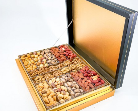 box of mixed nuts, 600 grams