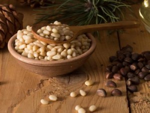Pakistani nuts: types and key benefits